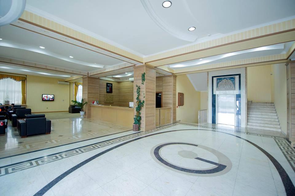 Grand Nakhchivan Hotel Exterior foto