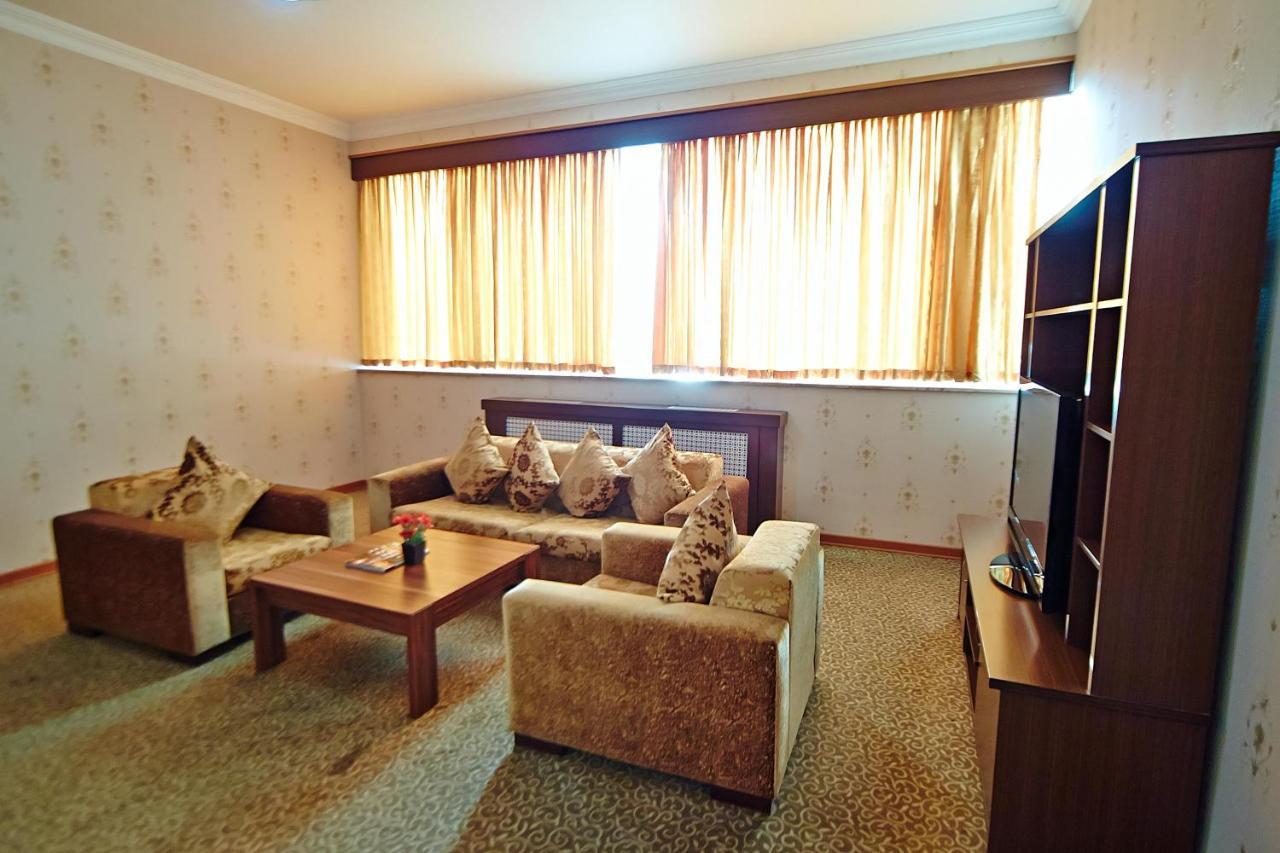 Grand Nakhchivan Hotel Exterior foto